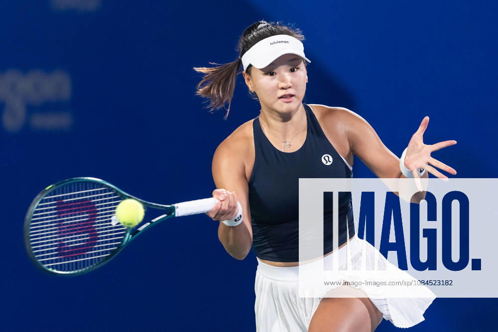 Hanyu Guo of China plays against Katie Volynets of USA ( not in view) during the Wuhan Open final match at the Optics Valley International Tennis Center. Hanyu Guo defeated Katie Volynets with a score of 6-4, 4-6, 7-6. Wuhan China - ZUMAs197 20261014_aaa_s197_103