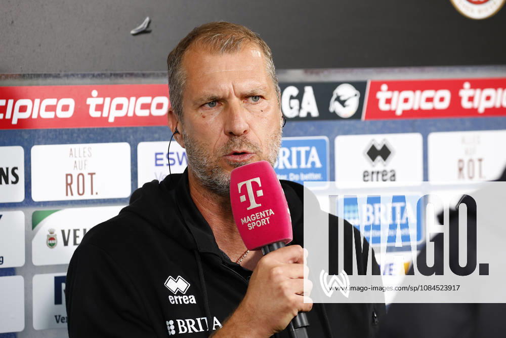 Soccer 3rd Division, SV Wehen Wiesbaden vs. Alemannia Aachen, Coach Jochen Seitz, SV Wehen Wiesbaden, Wiesbaden