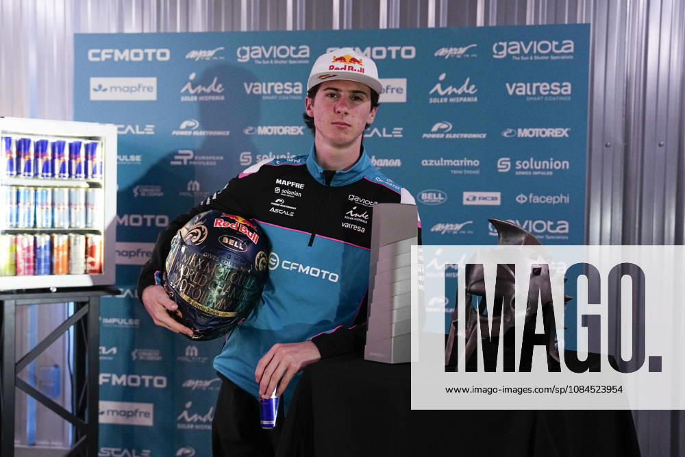 Maximo Quiles, World Champion of Moto3, poses for photo with his trophy and his helmet after an interview for Europa Press at Red Bull headquarter on October 14, 2026 in Madrid, Spain. Madrid Spain - ZUMAa181 20261014_zaa_a181_018
