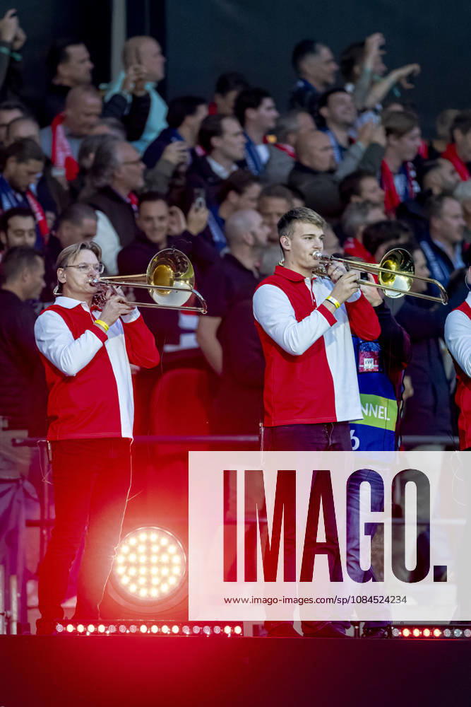 ROTTERDAM Brass Band during the UEFA Champions League match between Feyenoord and Como at De Kuip on October 14, 2026, in Rotterdam, Netherlands. Photo by DeFodi Images