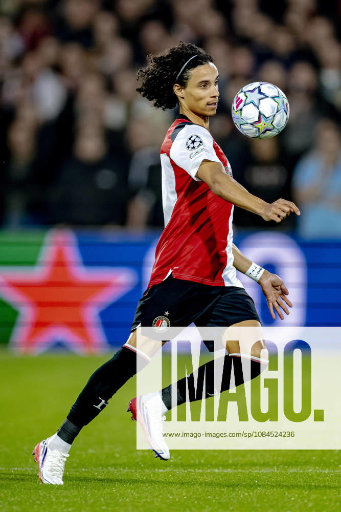 ROTTERDAM: Feyenoord midfielder Gjivai Zechiël during the UEFA Champions League match between Feyenoord and Como at De Kuip on October 14, 2026, in Rotterdam, the Netherlands. Photo by DeFodi Images