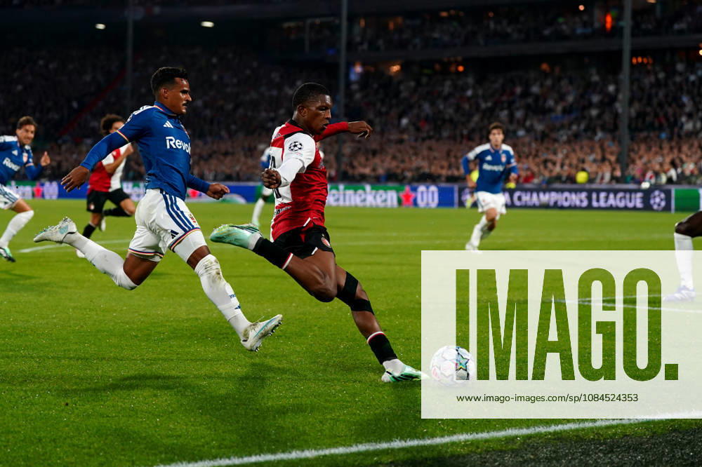 UEFA Champions League: Feyenoord Rotterdam v Como 1907 Rotterdam - Givairo Read of Feyenoord Rotterdam passes the ball during the League Phase MD2 competition round of the 2026 2027 UEFA Champions League season. The match is set between Feyenoord Rotterdam and Como 1907 at Stadion Feijenoord on 14 October 2026 in Rotterdam, Netherlands. (Hero Images Danny de Groot)