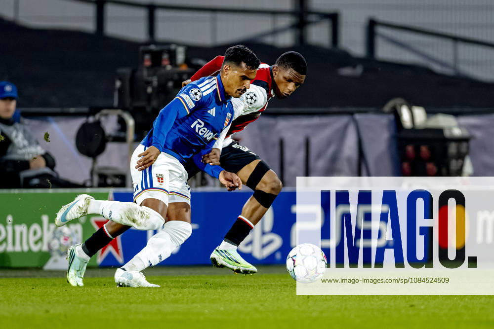ROTTERDAM: Como defender Kaiki Bruno and Feyenoord defender Givairo Read during the UEFA Champions League match between Feyenoord and Como at De Kuip on October 14, 2026, in Rotterdam, the Netherlands. Photo by DeFodi Images