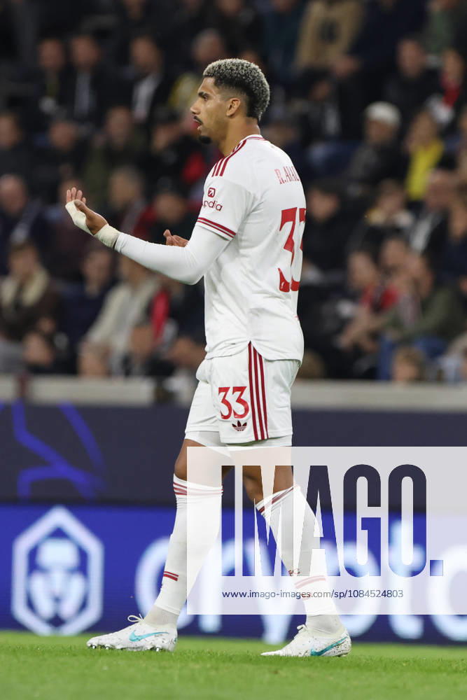 Ronald Araujo of Liverpool celebrates his goal to 0:1 during the UEFA Champions League league phase matchday 2 match between LASK and Liverpool at Oberoesterreich Arena on October 14, 2026 in Linz, Austria. (Photo by Severin Aichbauer Sports Press Photo SPP)