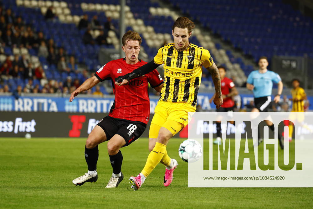 Soccer 3rd Division, SV Wehen Wiesbaden vs. Alemannia Aachen, Fabian Greilinger (SV Wehen Wiesbaden), Daniel Starodid (Alemannia Aachen), Wiesbaden