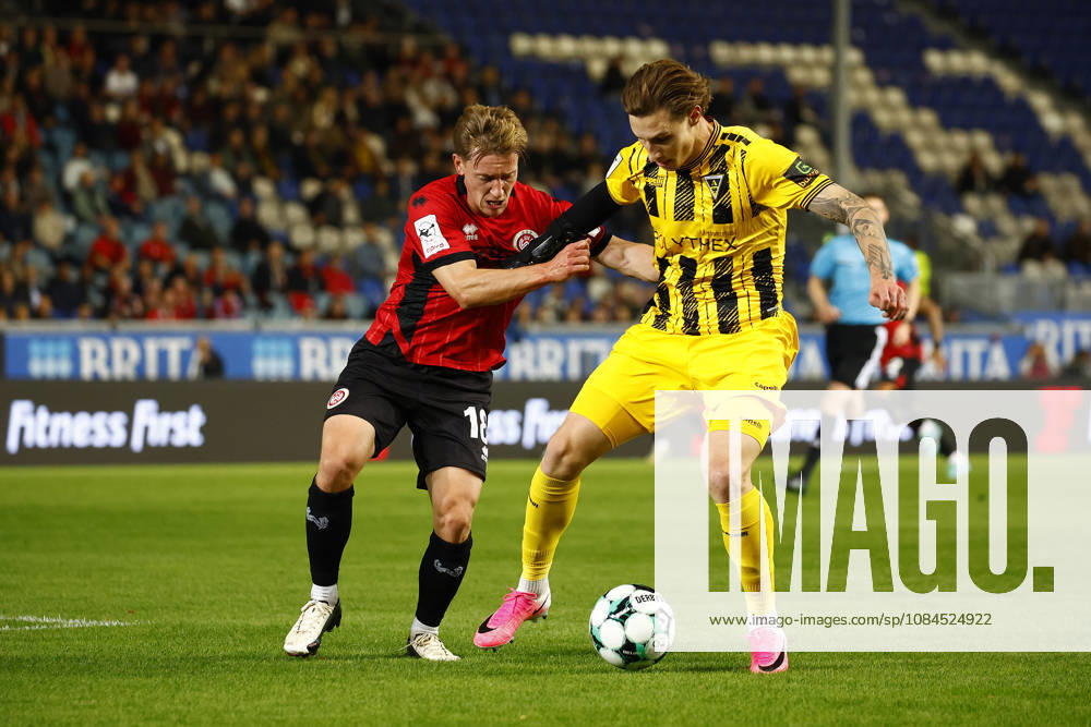Soccer 3rd Division, SV Wehen Wiesbaden vs. Alemannia Aachen, Fabian Greilinger (SV Wehen Wiesbaden), Daniel Starodid (Alemannia Aachen), Wiesbaden