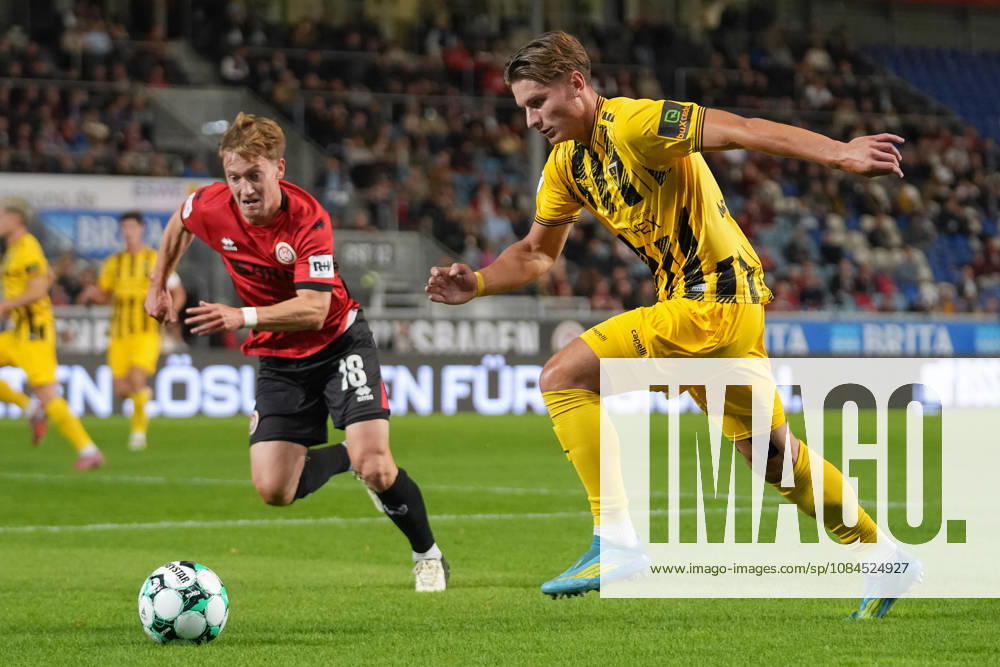 Germany Soccer 3rd Division 2026–2027, Matchday 9: SV Wehen Wiesbaden vs. TSV Alemannia Aachen at Brita Arena, Wiesbaden; Fabian Greilinger (SVWW), 18, in a tackle with Matti Wagner (TSV), 3