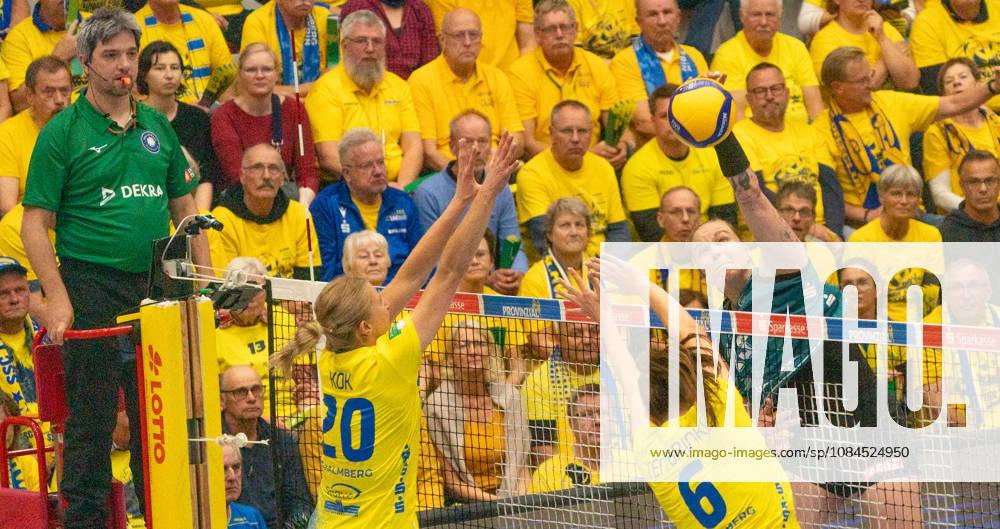 Volleyball, Women, VBL, 1st VBL, 1st Volleyball Bundesliga, 2026–27 Season, Matchday 1, SSC Palmberg Schwerin vs. Dresdner SC, Lena Kindermann (Dresdner SC, right) vs. Jet Kok (SSC Palmberg Schwerin, left) and Marjie ten Brinke (SSC Palmberg Schwerin, center), Schwerin Palmberg Arena, Mecklenburg-Western Pomerania, Germany