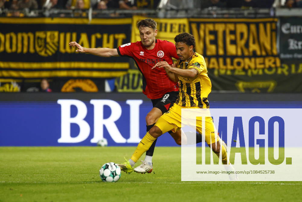 Soccer 3rd Division, SV Wehen Wiesbaden vs. Alemannia Aachen, Gino Fechner (SV Wehen Wiesbaden), Mehdi Loune (Alemannia Aachen), Wiesbaden