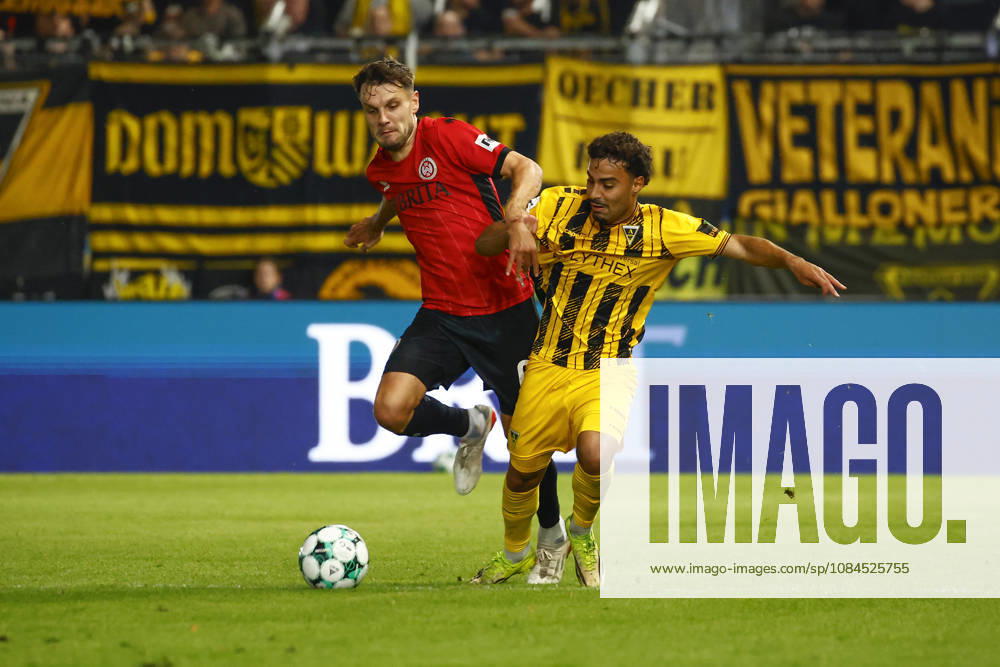 Soccer 3rd Division, SV Wehen Wiesbaden vs. Alemannia Aachen, Gino Fechner (SV Wehen Wiesbaden), Mehdi Loune (Alemannia Aachen), Wiesbaden