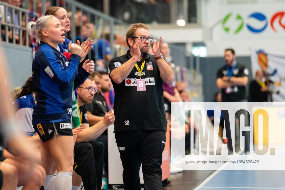 HSG Blomberg Lippe GER vs. HC Leipzig GER, Handball, Women s Handball Bundesliga 1, Matchday 6, 2026–2027 Season, Blomberg, October 14, 2026—Steffen Birkner, head coach of HSG Blomberg Lippe, is looking forward to the match at the Blomberg Synflex Arena on Ulmenallee in Germany
