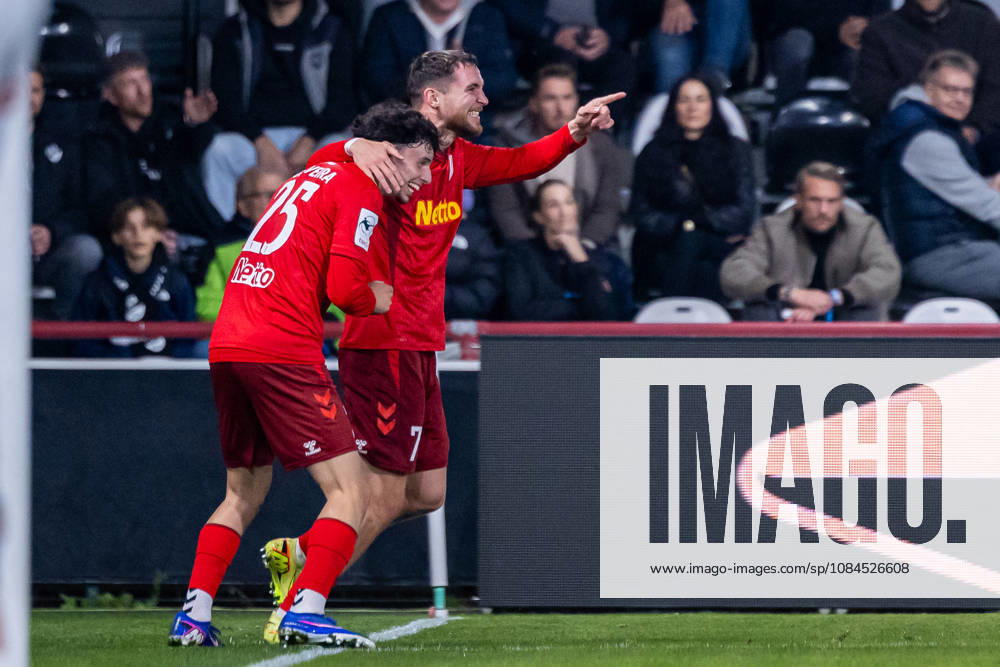 L R Nicolas Oliveira, SSV Jahn Regensburg, 25, and Oscar Schoenfelder, SSV Jahn Regensburg, 07 Goal scorers celebrate the goal making the score 0–2 GER, SC Verl vs. SSV Jahn Regensburg, Soccer, 3rd League, Matchday 9, 2026–2027 season, October 14, 2026 DFL regulations prohibit any use of photographs as image sequences and or quasi-video GER, SC Verl vs. SSV Jahn Regensburg, soccer, 3. Liga, Matchday 9, 2026–2027 season, October 14, 2026, Verl
