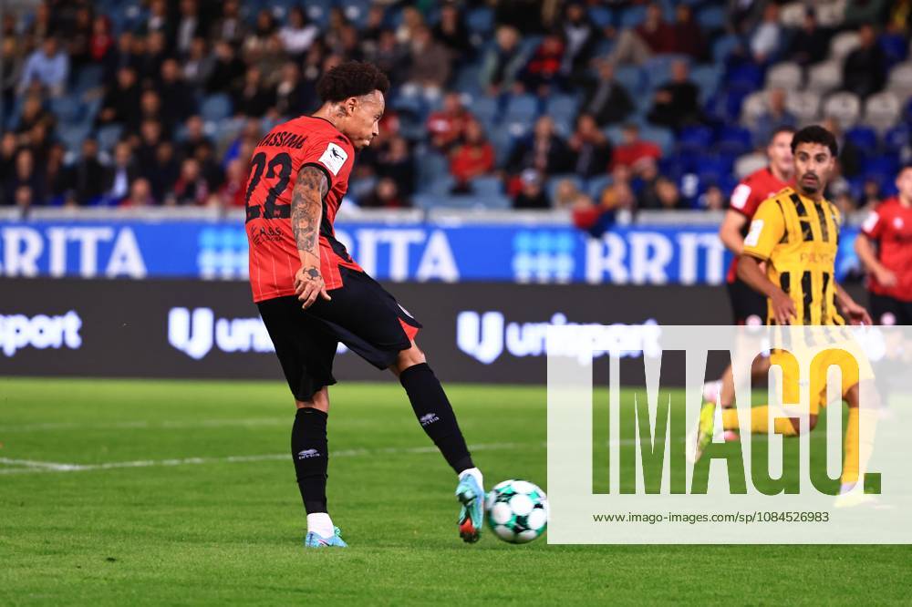 Shot on goal by Roberto Massimo of SV Wehen Wiesbaden, 22 GER, SV Wehen Wiesbaden vs. Alemannia Aachen, soccer, 3rd Division, Matchday 9, 2026–2027 season, October 14, 2026 DFB regulations prohibit any use of photographs as image sequences and or quasi-video GER, SV Wehen Wiesbaden vs. Alemannia Aachen, soccer, 3rd Division, Matchday 9, 2026–2027 season, October 14, 2026, Wiesbaden
