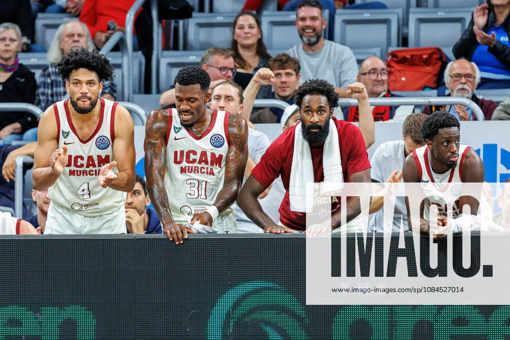 Kaiser Gates, UCAM Murcia, 04; Dylan Ennis, UCAM Murcia, 31; Howard Sant Roos, UCAM Murcia, 08; Souley Boum, UCAM Murcia, 00; Team, squad, celebrating, cheers, positive emotions, positive emotion, BMA365 Bamberg Baskets vs. UCAM Murcia, basketball, Basketball Champions League, Matchday 3, October 14, 2026 BMA365 Bamberg Baskets vs. UCAM Murcia, basketball, Basketball Champions League, Matchday 3, October 14, 2026 Bamberg
