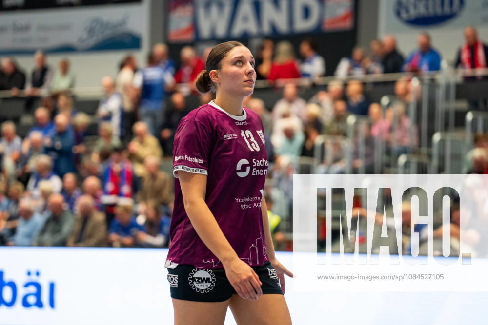 HSG Blomberg Lippe GER vs. HC Leipzig GER, Handball, Women s Handball Bundesliga 1, Matchday 6, 2026–2027 Season, Blomberg, October 14, 2026—Laura Sophie Klocke of HC Leipzig, 13, during halftime at the Blomberg Synflex Arena on Ulmenallee, Germany