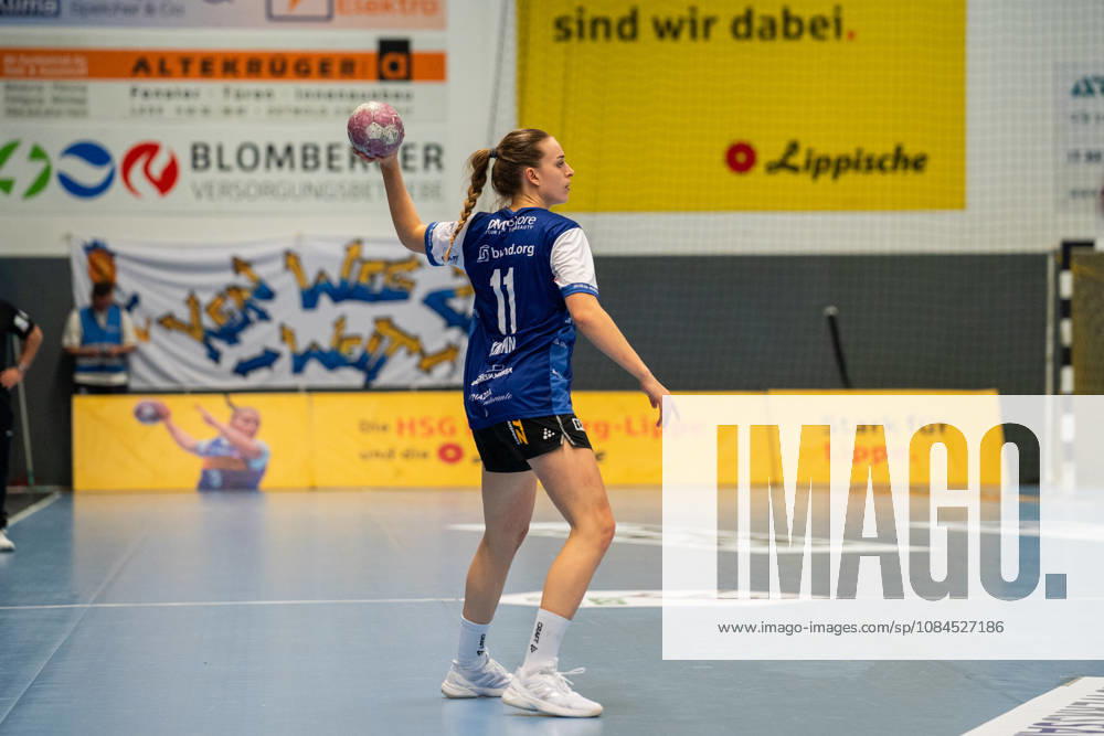 HSG Blomberg Lippe GER vs. HC Leipzig GER, Handball, Women s Handball Bundesliga 1, Matchday 6, 2026–2027 Season, Blomberg, October 14, 2026: Isabelle Axmann of HSG Blomberg Lippe, No. 11, builds up play at the Blomberg Synflex Arena on Ulmenallee, Germany