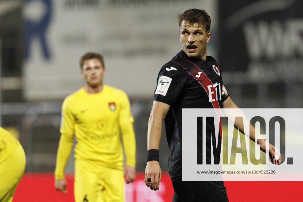 David Otto (Viktoria Köln, 10) during the 3rd division match on gameday 9 between Viktoria Koeln vs. SG Sonnenhof Großaspach at the Sportpark Hoehenberg on October 14, 2026 in Koeln, Germany. DFL REGULATIONS PROHIBIT ANY USE OF PHOTOGRAPHS AS IMAGE SEQUENCES AND OR QUASI-VIDEO. Nordrhein-Westfalen Germany