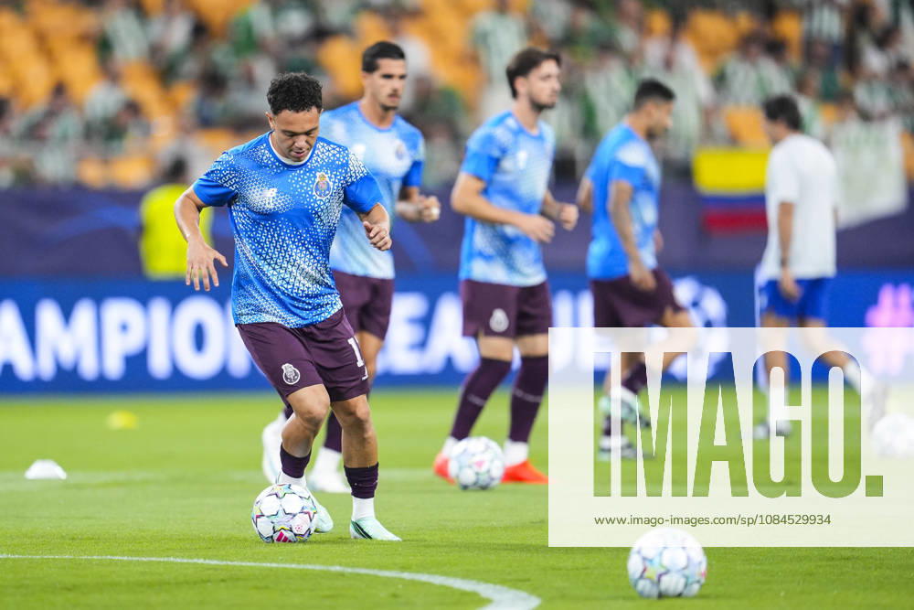 Pepe of FC Porto warms up during the UEFA Champions League 2026 27 League Phase MD2 match between Real Betis and FC Porto at La Cartuja stadium on October 14, 2026, in Sevilla, Spain. Real Betis V FC Porto - UEFA Champions League 2026 27 League Phase MD2 - ZUMAa181 20261014_zaa_a181_077