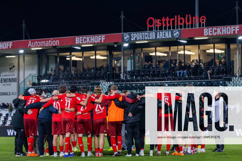 The SSV Jahn Regensburg players are standing together in a circle GER, SC Verl vs. SSV Jahn Regensburg, Soccer, 3rd Division, Matchday 9, 2026–2027 season, October 14, 2026 DFL regulations prohibit any use of photographs as image sequences and or quasi-video GER, SC Verl vs. SSV Jahn Regensburg, soccer, 3rd Division, Matchday 9, 2026–2027 season, October 14, 2026, Verl