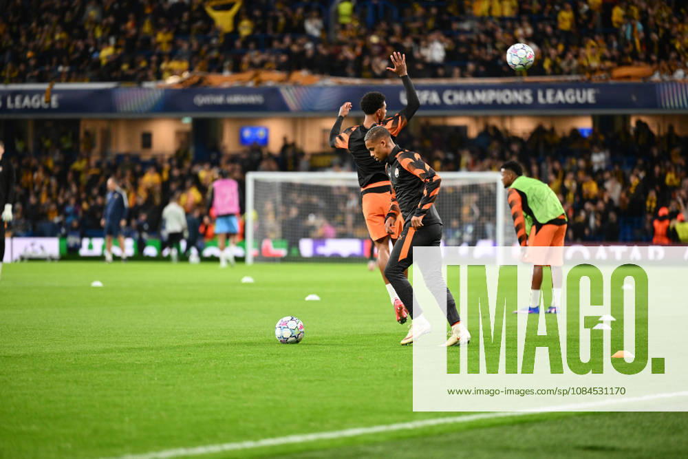 Players of Shakhtar Donetsk in action during the UEFA Champions League 2026 27 match between Shakhtar Donetsk and AEK Athens at Stamford Bridge on October 14, 2026 in London, England. (Photo by Yaroslav Dunka Sports Press Photo)