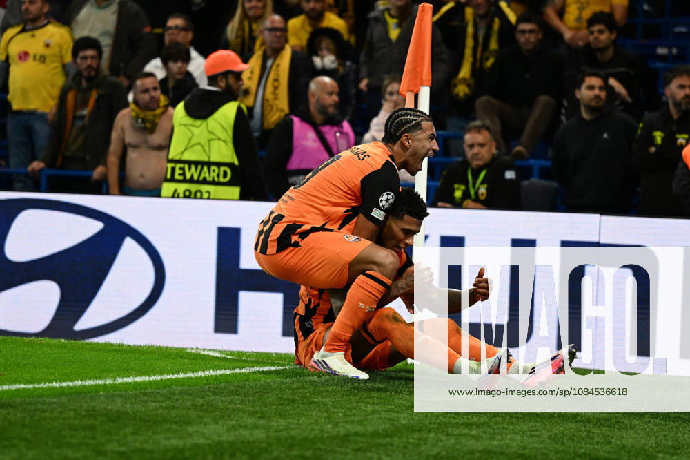 Vinicius Tobias of Shakhtar Donetsk celebrates their second goal with his team mates during the UEFA Champions League 2026 27 League Phase MD2 match between FC Shakhtar Donetsk and AEK Athens at Stamford Bridge on October 14, 2026 in London, England. (Photo by Yaroslav Dunka Sports Press Photo)