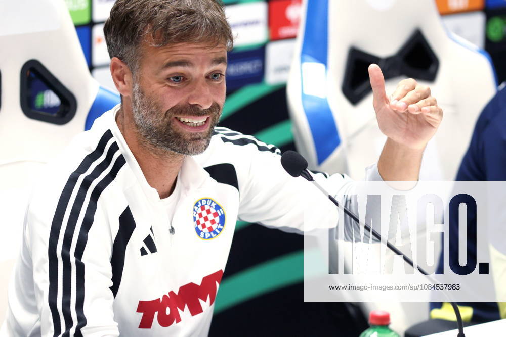 Croatia, Split, 14.10.2026. Poljud Stadium. HNK Hajduk press conference, PK, Pressekonferenz ahead of tomorrow s UEFA Conference League Matchday 1 game against Ajax. In the photo: Coach Gonzalo Garcia. Photo: Sasa Buric CROPIX Split