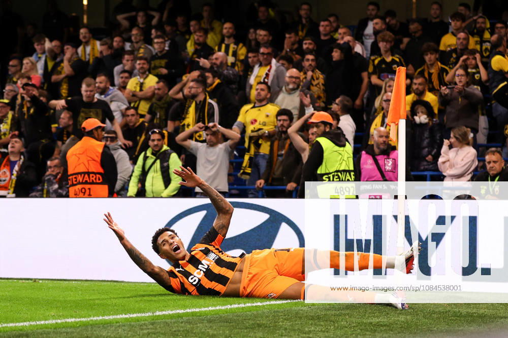 Schachtar Donezk gegen AEK Athen, 14. Oktober 2026, London, UEFA Champions League: Schachtar Donezk gegen AEK Athen – Vinicius Tobias von Schachtar Donezk feiert das zweite Tor. Foto: Jacques Feeney, Abseits, London, Großbritannien