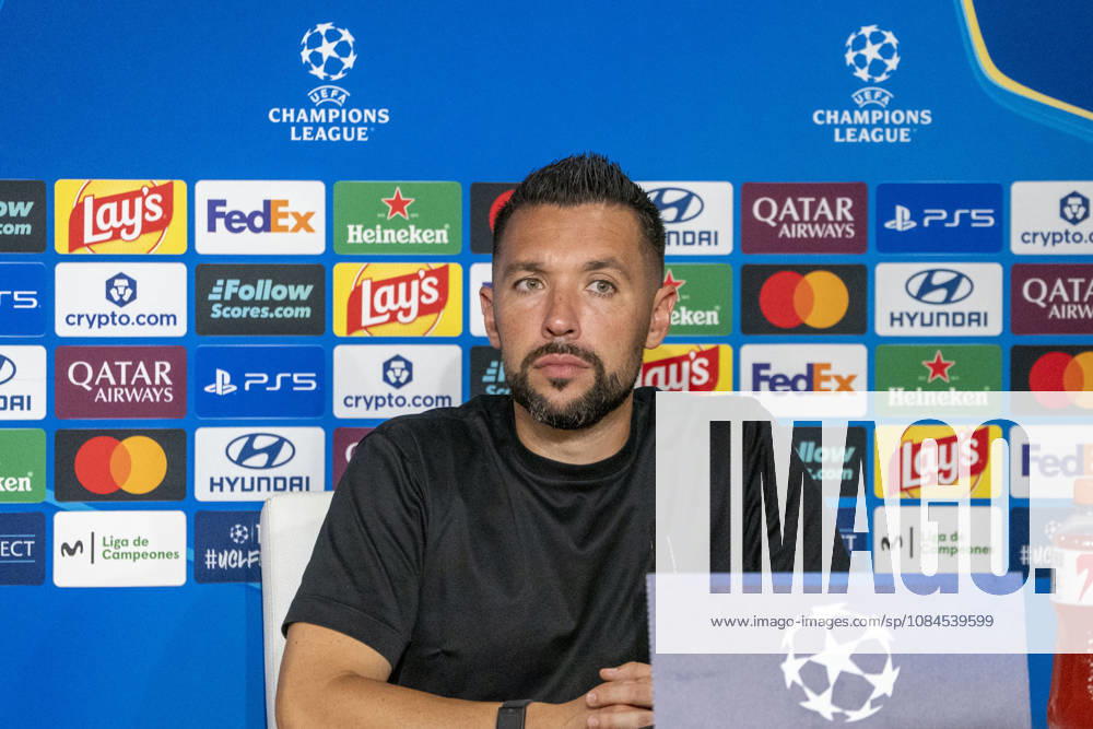 FC Porto head coach, Francesco Farioli, during the post match press conference, PK, Pressekonferenz after the UEFA Champions League match between Betis and FC Porto at La Cartuja Stadium on the 14th of October, 2026 in Sevilla, Spain