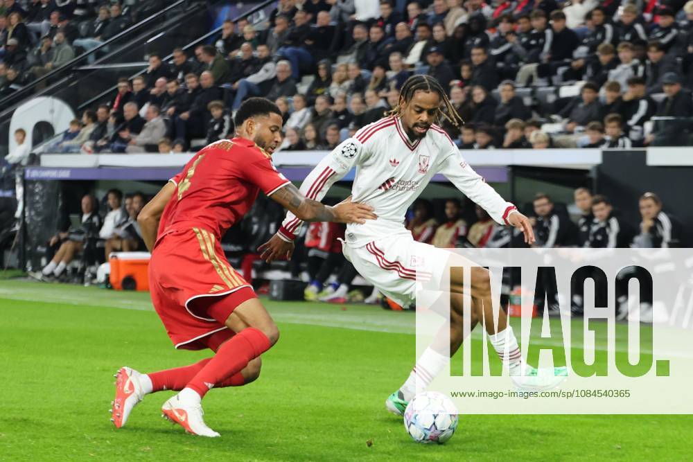 Linz, AUT, On the Road in Upper Austria, LASK, Linzer ASK, Liverpool FC, UEFA Champions League, Matchday 2, Upper Austria Arena, Raiffeisen Arena, Linz, Austria, Pictured: Xavier Mbuyamba, LASK, Bradley Barcola, Liverpool FC,
