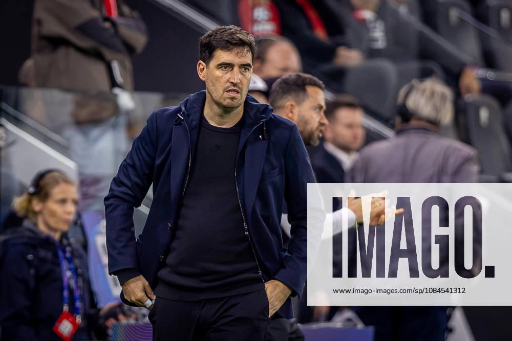 LASK - LIVERPOOL Head coach of Liverpool Andoni Iraola during the matchday 2 of League phase round of UEFA Champions league football match between LASK and Liverpool FC at Oberosterreich Arena. Linz, Austria