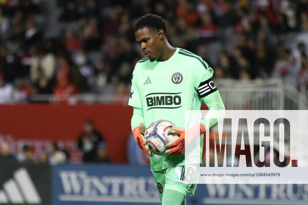 Andre Blake (18 Philadelphia Union) in action during the Major League Soccer game between Chicago Fire FC and the Philadelphia Union at Soldier Field on Wednesday October 14 in Chicago, USA