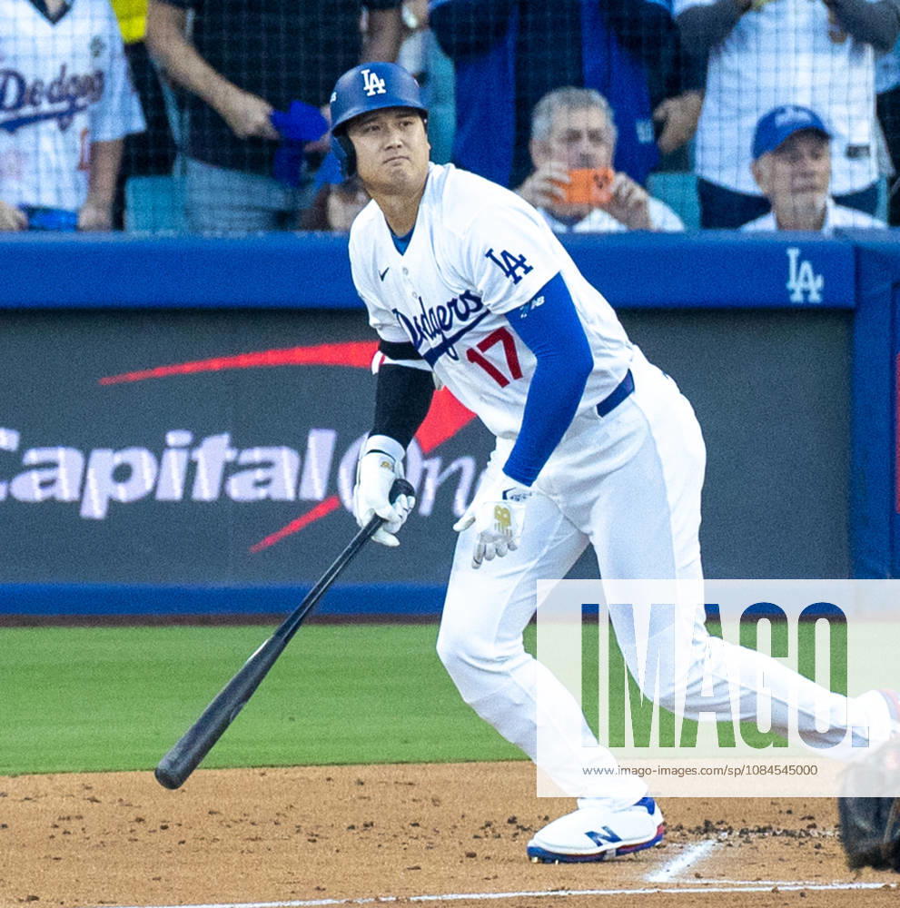 Los Angeles Dodgers SHOHEI OHTANI hits a fly ball to left field the second inning against the Milwaukee Brewers in Game 3 of the National League Championship Series against the Milwaukee Brewers at Dodgers Stadium in Los Angeles. MLB, Baseball Herren, USA 2026: NLCS Game 3: Dodger vs Brewers - ZUMAa60_ 20261014_zaf_a60_009