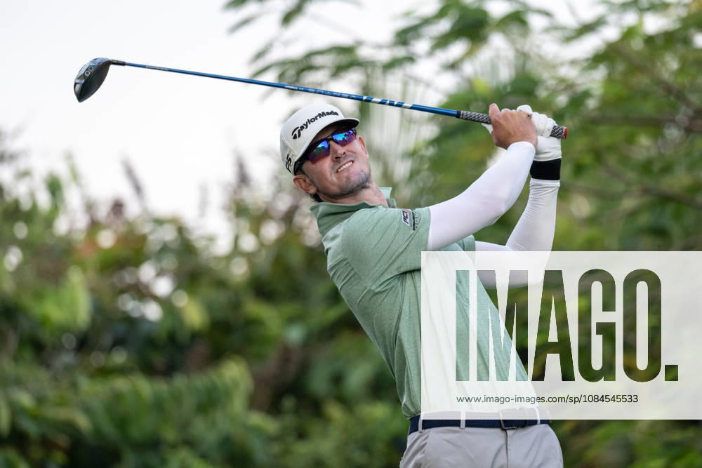 USAâ€⠢s, Austen TRUSLOW.Opening Round in the Macao Open Golf at Macau Golf & Country Club. Coloane China - ZUMAr144 20261015_zap_r144_045