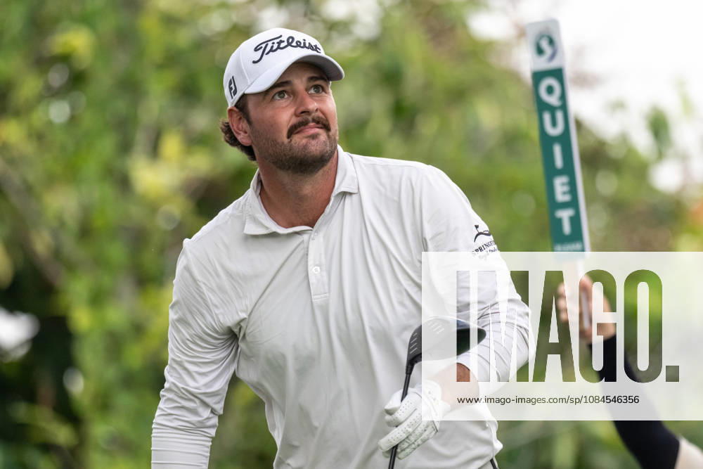 Finlay MASON, from England.Opening Round in the Macao Open Golf at Macau Golf & Country Club. Coloane China - ZUMAr144 20261015_zap_r144_097
