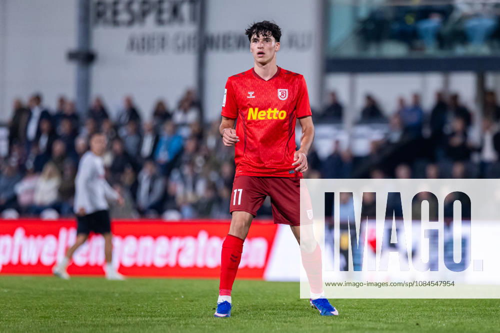 Marco Woerner, SSV Jahn Regensburg, 11 GER, SC Verl vs. SSV Jahn Regensburg, Soccer, 3rd Division, Matchday 9, 2026–2027 Season, October 14, 2026 DFL regulations prohibit any use of photographs as image sequences and or quasi-video GER, SC Verl vs. SSV Jahn Regensburg, Soccer, 3rd League, Matchday 9, 2026–2027 season, October 14, 2026, Verl