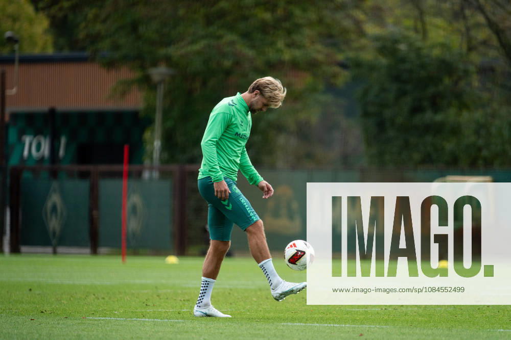 GER, Soccer, Men s, Bundesliga 1, 2026–2027 Season, Practice, SV Werder Bremen, Niclas Füllkrug, Werder Bremen, 10 a.m., on the ball, Bremen Training Facility, Weserstadion, Bremen, Germany