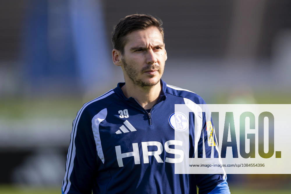 Soccer, FC Schalke 04 practice Maximilian Wöber FC Schalke 04 Gelsenkirchen FC Schalke 04 training facility NRW Germany xRHR PHOTO YYx