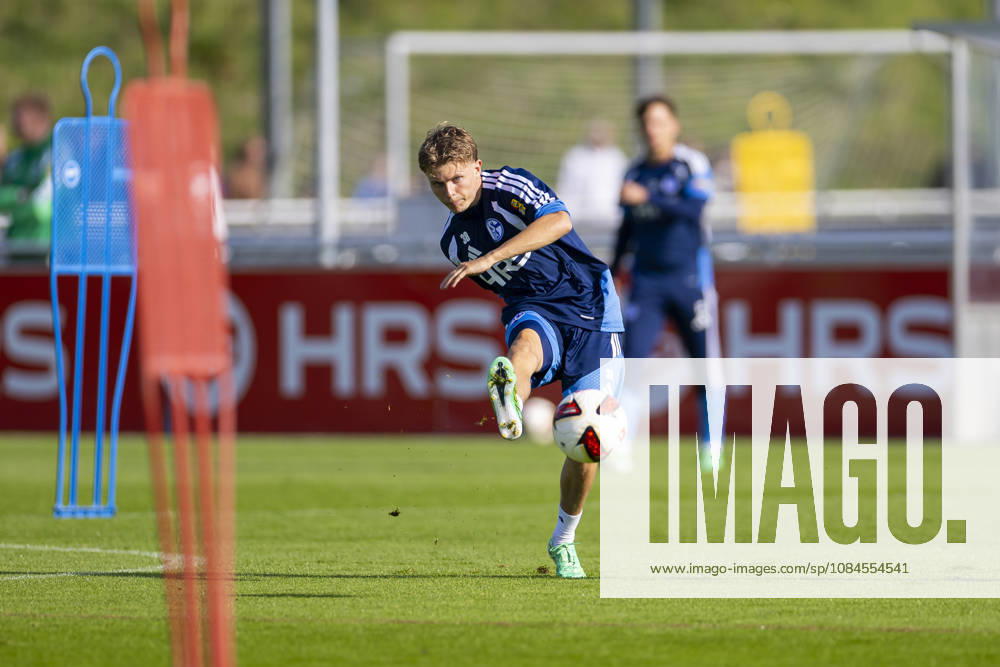 Soccer, FC Schalke 04 practice Luca Vozar FC Schalke 04 Gelsenkirchen FC Schalke 04 training facility NRW Germany xRHR PHOTO YYx