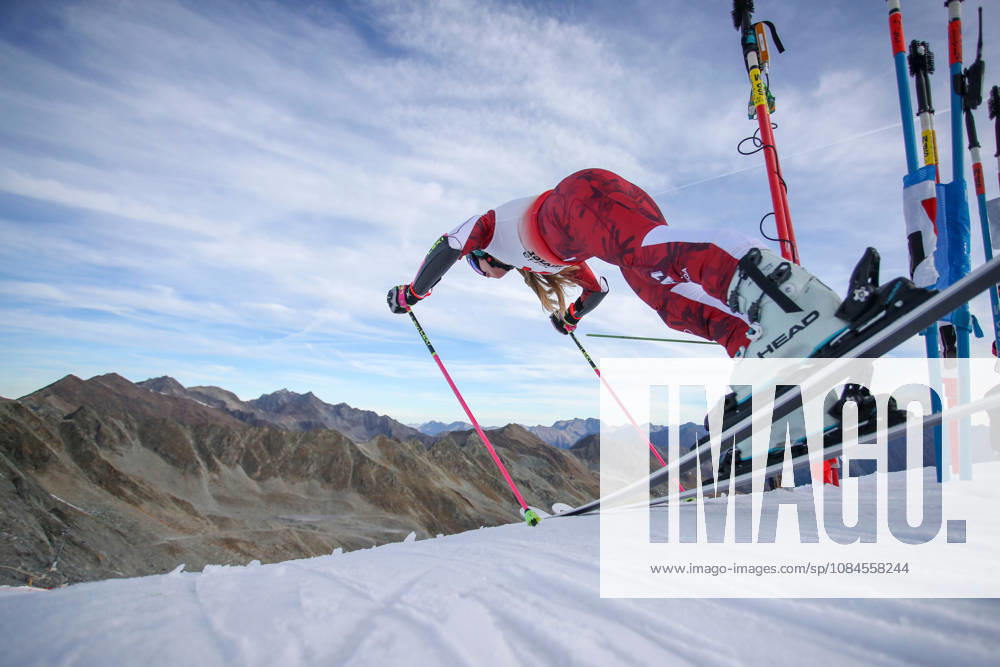 ALPINE SKIING - Ski Austria, training SOELDEN,AUSTRIA,15.OCT.26 - ALPINE SKIING - Ski Austria, giant slalom, training and qualification. Image shows Victoria Olivier (AUT). GEPAxpictures xMathiasxMandl