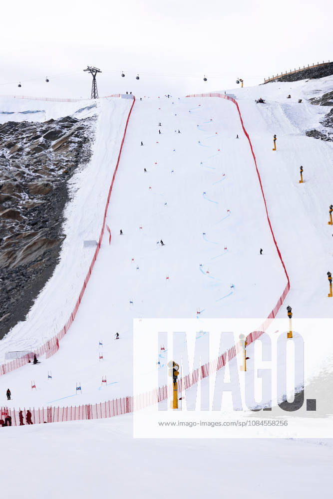 ALPINE SKIING - Ski Austria, training SOELDEN,AUSTRIA,15.OCT.26 - ALPINE SKIING - Ski Austria, giant slalom, training and qualification. Image shows the slope. GEPAxpictures xMathiasxMandl