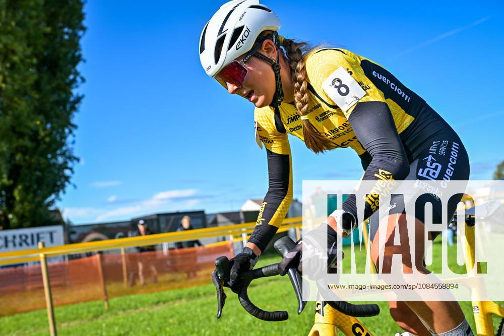 Italy s Lucia Bramati pictured in action during the women elite race of the Kermiscross cyclocross cycling event, on Thursday 15 October 2026, in Ardooie. DAVIDxPINTENS x189892536x