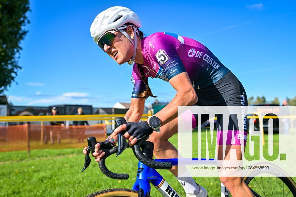 Netherlands Denise Betsema pictured in action during the women elite race of the Kermiscross cyclocross cycling event, on Thursday 15 October 2026, in Ardooie. DAVIDxPINTENS x189892538x