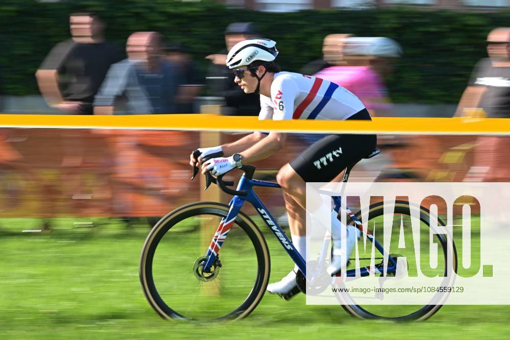 Great Britain s Cameron Mason pictured in action during the men elite race of the Kermiscross cyclocross cycling event, on Thursday 15 October 2026, in Ardooie. DAVIDxPINTENS x189895288x