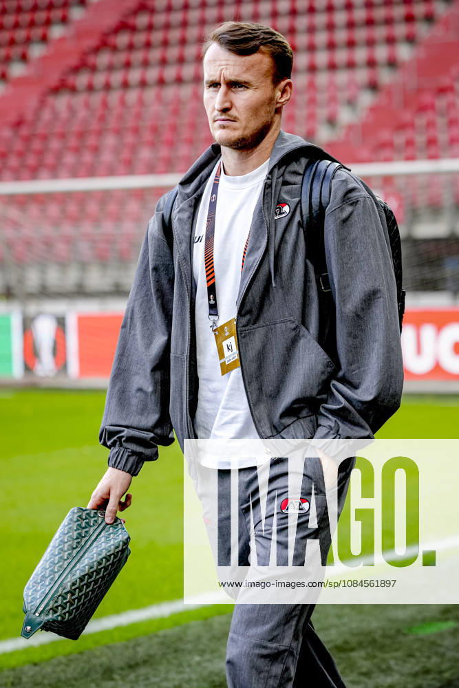 ALKMAAR: AZ Alkmaar midfielder Peer Koopmeiners during the UEFA Europa League match between AZ and Hapoel Beer Sheva at AFAS Stadion on October 15, 2026, in Alkmaar, the Netherlands. ED VAN DE POL EYE4IMAGES DeFodi Images
