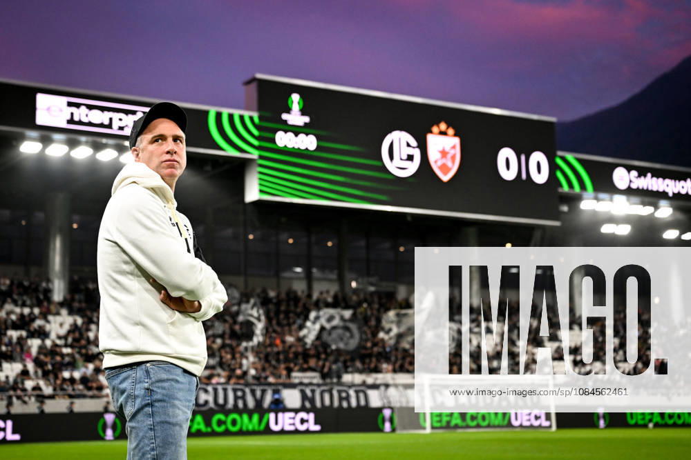 LUGANO, SWITZERLAND, OCTOBER 15: FC Lugano head coach Mattia Croci Torti concentrates before the game during the UEFA Conference League 2026–27 group stage Matchday 1 match between FC Lugano and FK Crvena Zvezda at Lugano Arena on October 15, 2026 in Lugano, Switzerland; Lugano, Lugano Arena, Ticino, Switzerland