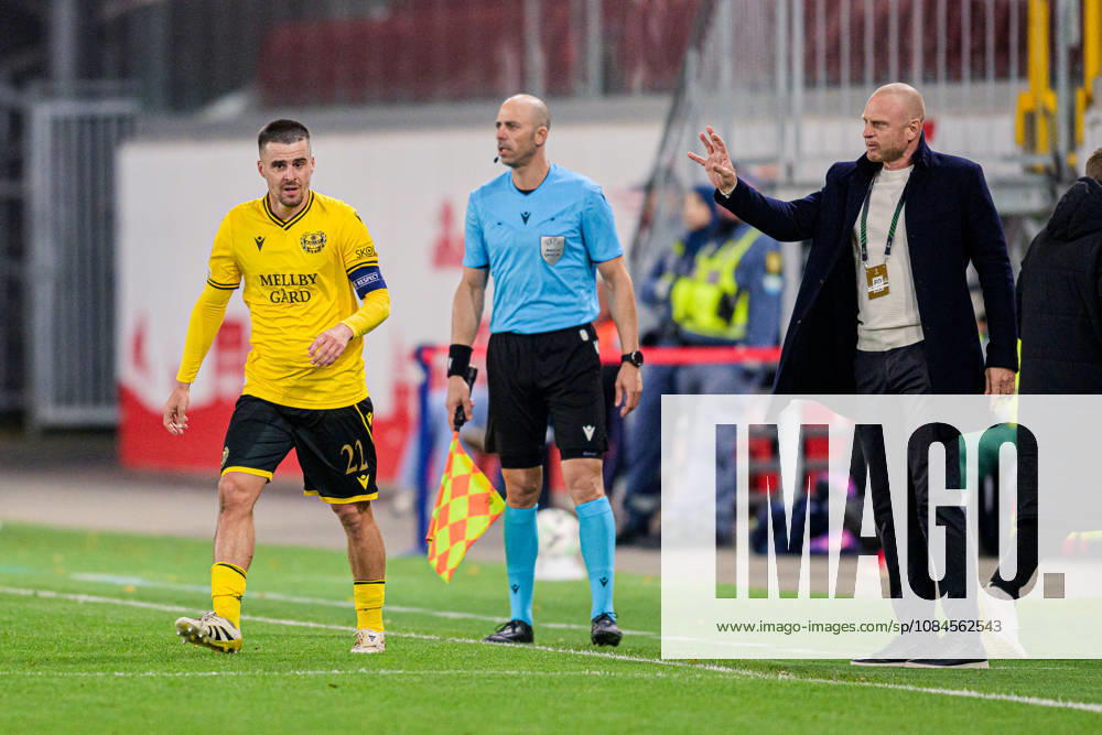 Jesper Gustavsson and head coach Andreas Brännström of Mjällby during the UEFA Conference League soccer match between Mjällby and Inter Club d Escaldes on October 15, 2026 in Helsingborg. Photo by Christoffer Borg Mattisson, BILDBYRÅN COP 261 CB0562 soccer football fotball UEFA Conference League Conference League Mjällby in bbeng soccer football fotball UEFA Conference League Conference League Mjällby in bbeng