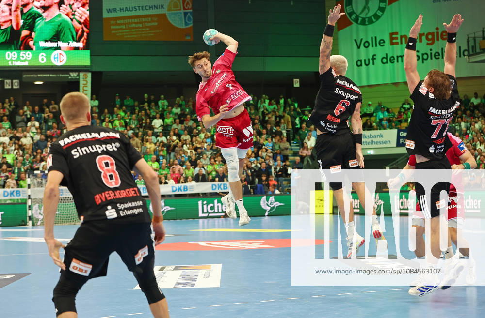 Opel Handball Bundesliga, HSG Wetzlar vs. HC Erlangen: Sander Överjordet (HC Erlangen), Niklas Theiß (HSG Wetzlar), Marek Nissen (HC Erlangen), Maciej Gebala (HC Erlangen), Wetzlar Buderus Arena, Hesse, Germany, DE