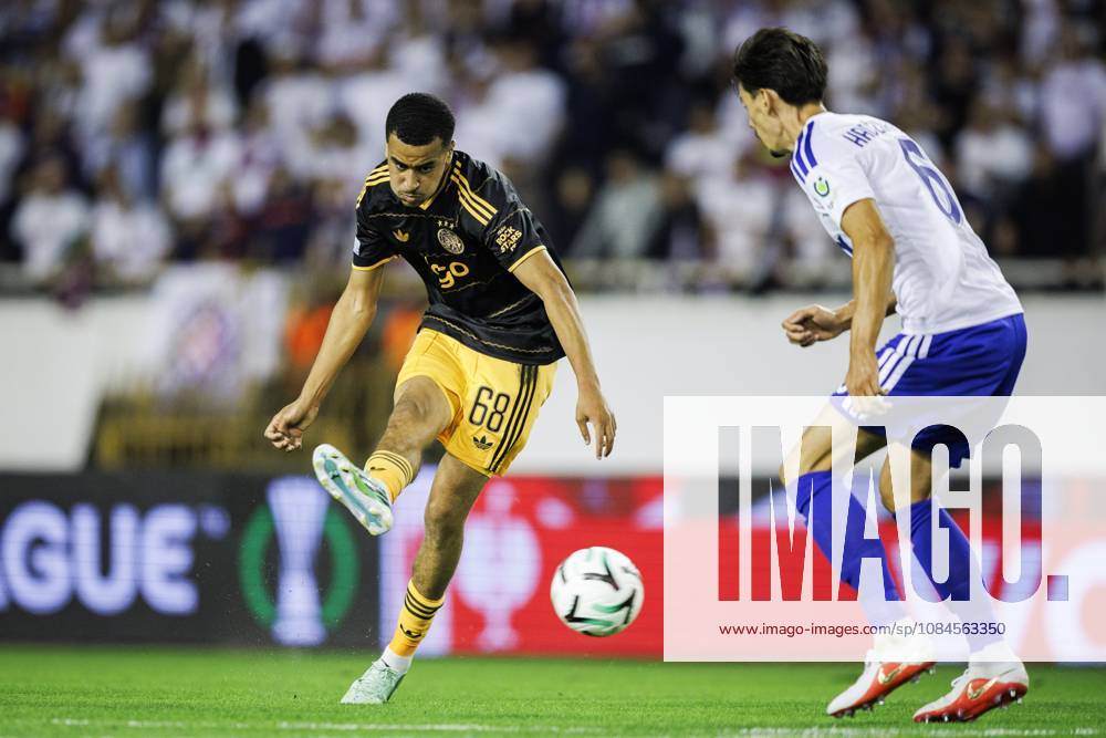 SPLIT - (lr) Abdellah Ouazane of Ajax and Dennis Hadzikadunic of Hajduk Split during the Conference League match between Hajduk Split and Ajax at Stadion Poljud on 15 October 2026 in Split, Croatia. SONNY LENSEN ANP ANPxSportx IVx 572540581 originalFilename: 572540581