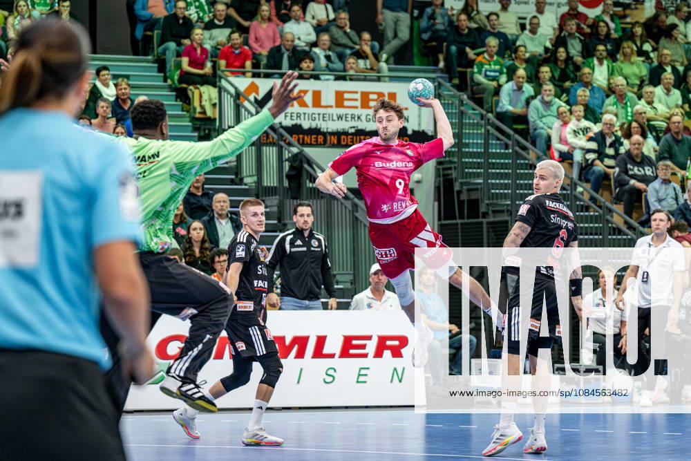 OPEL Handball Bundesliga: HSG Wetzlar vs. HC Erlangen, 15 10 26; Niklas Theiß (HSG Wetzlar), 9; Rubens Pierre (HC Erlangen), 93; Marek Nissen, HC Erlangen, 6 OPEL Handball Bundesliga HSG Wetzlar vs. HC Erlangen, Wetzlar, 15 10 26