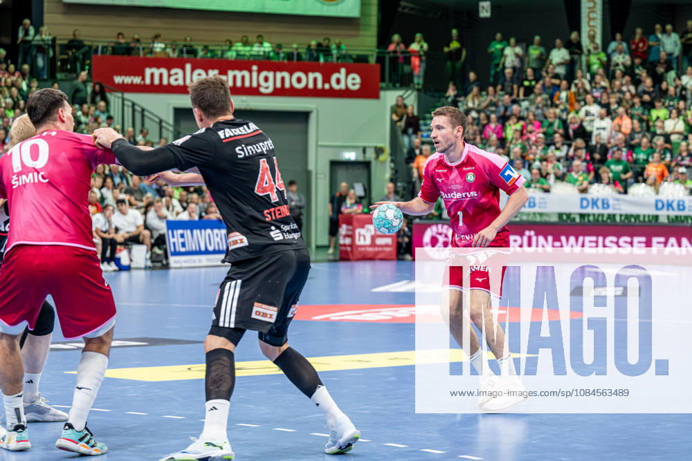 OPEL Handball Bundesliga: HSG Wetzlar vs. HC Erlangen, 15 10 26; Dominik Mappes (HSG Wetzlar), 7; Christoph Steinert (HC Erlangen), 44, Josip Simic HSG Wetzlar, 10 OPEL Handball Bundesliga HSG Wetzlar vs. HC Erlangen Wetzlar, 15 10 26